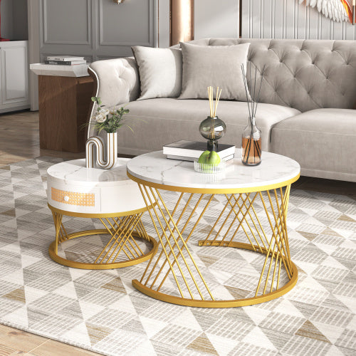 Couchtisch in weißer Marmoroptik mit Metallfüßen